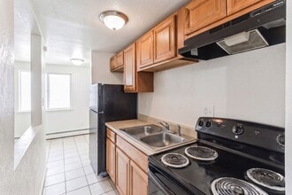 Building Photo - 2667 W Evans Ave