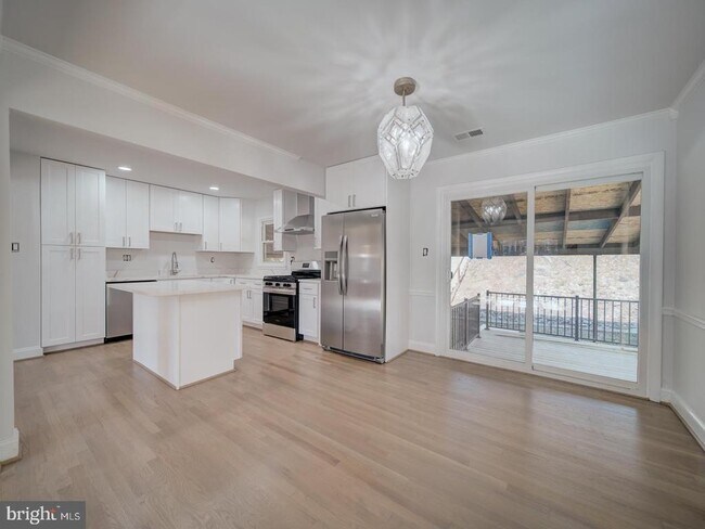 Foto del edificio - 2303 W Longview Dr