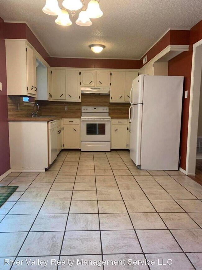 Building Photo - 3 br, 2 bath House - 1101 Muskogee