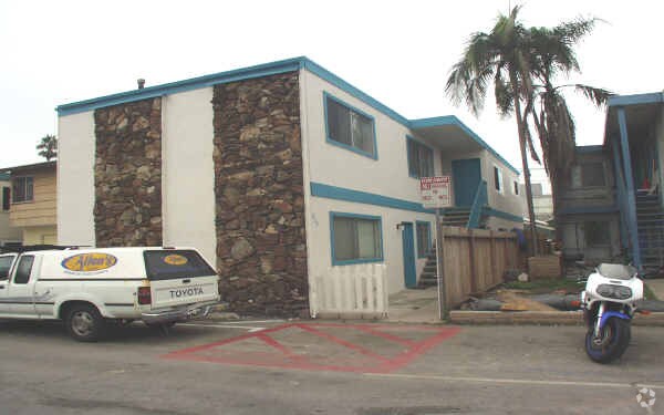 Primary Photo - 829 San Fernando Pl