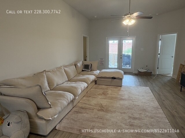 Foto del edificio - 14027 Oak Arbor Dr
