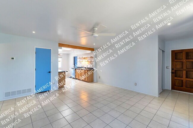 Foto del edificio - 654 N Richey Blvd