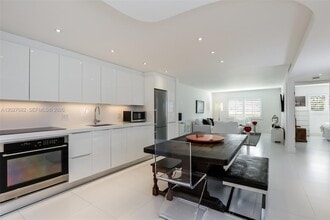 Building Photo - 200 Galen Dr