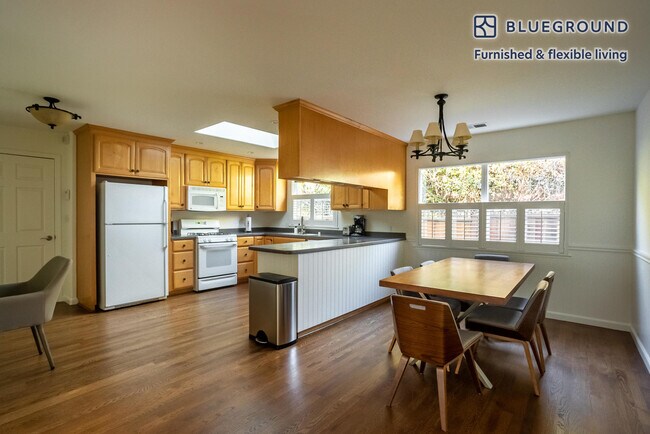 Foto del edificio - 732 Laurel Ave