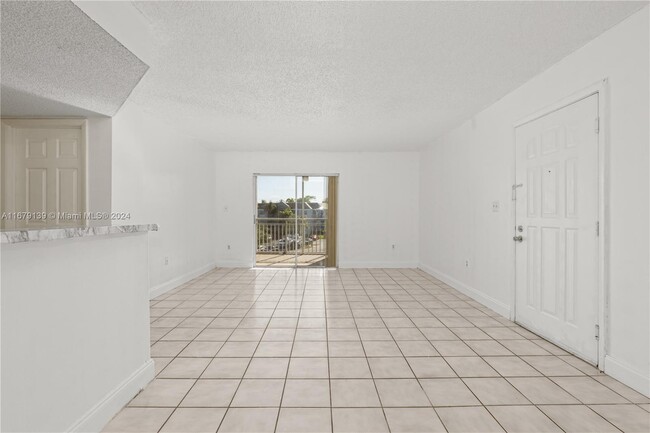 Building Photo - 8650 SW 212th St