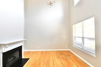 Building Photo - 6236 Shoreview Cir