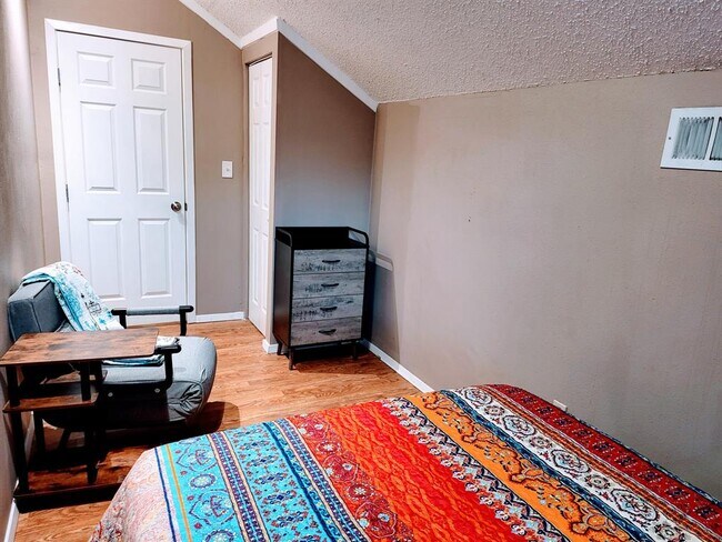 Foto del edificio - 10045 Woodland Village Dr