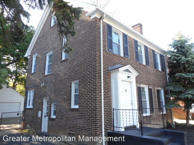 Building Photo - 3 br, 1.5 bath House - 2251 Brockway Road