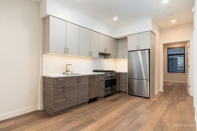 Building Photo - 25 Grace St