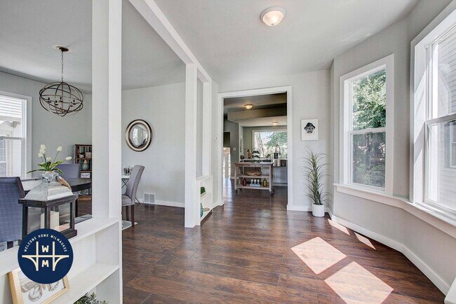 Building Photo - 1624 E Belleview Pl