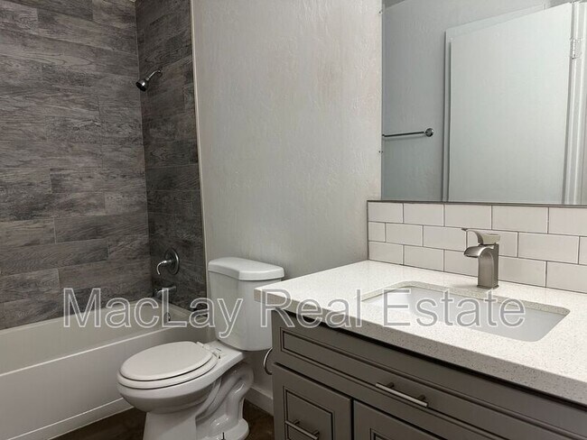 Foto del edificio - 2918 E Roeser Rd