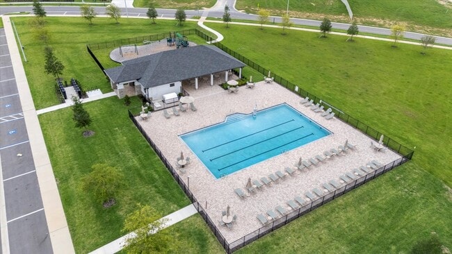 Building Photo - 12195 Stirrup Dr