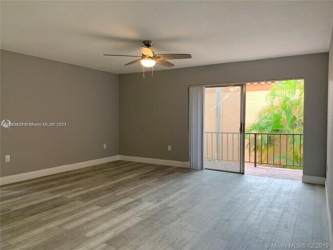 Building Photo - 7110 Fairway Dr