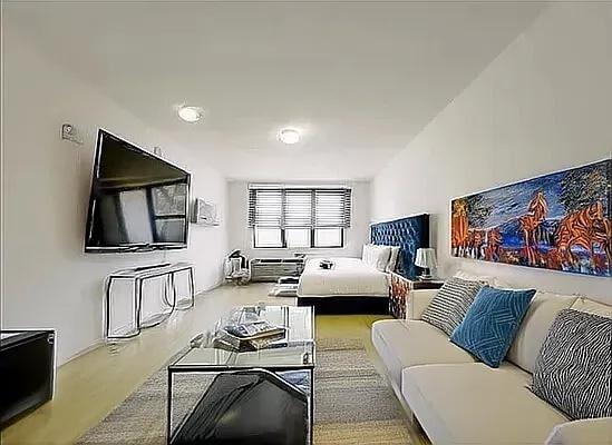 Foto del edificio - 238 E 36th St