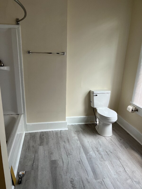 Building Photo - 239 E 9th St