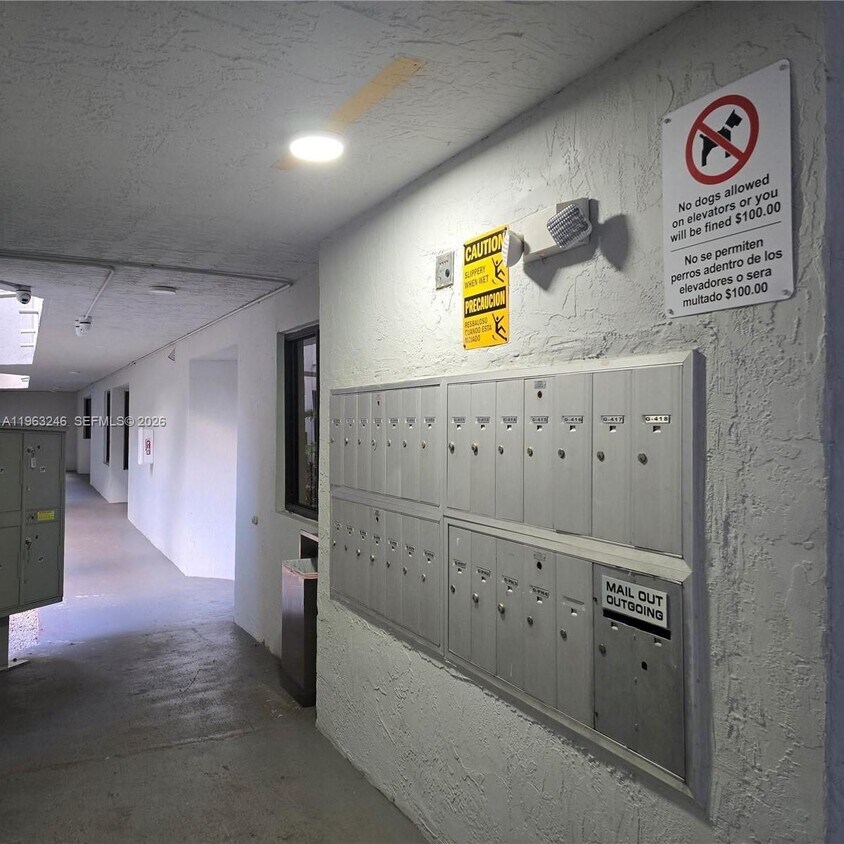 Building Photo - 8205 SW 152nd Ave