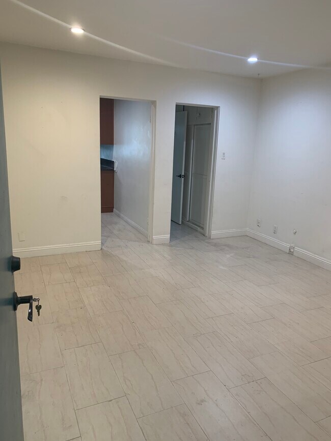 Foto del edificio - 1020 Palm Ave