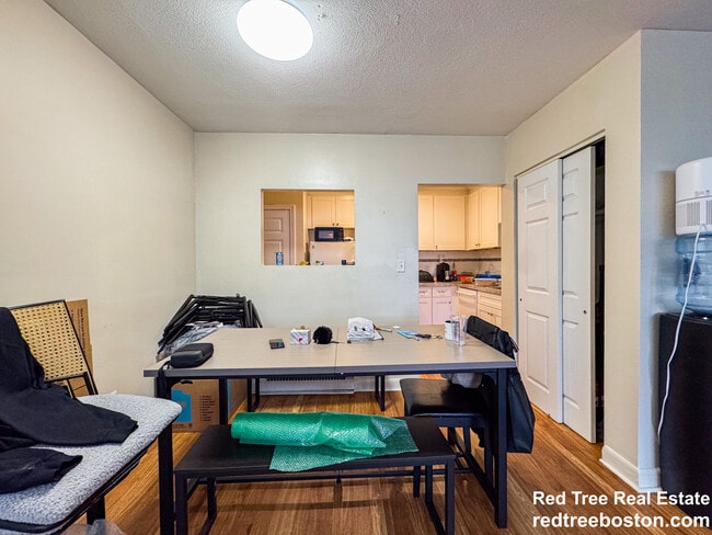 Foto del edificio - 11 Hodges Ave