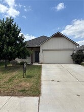 Building Photo - 1101 Cliffbrake Wy