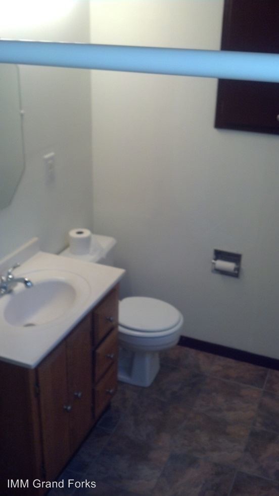 Building Photo - 2 br, 1 bath House - 1009 12th Street S.