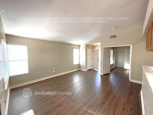 Foto del edificio - 22802 Springdale Dr