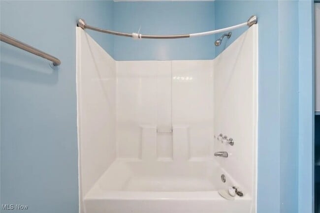 Foto del edificio - 3399 E 65th St