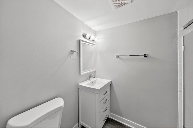 Building Photo - 6113 Spring Ln