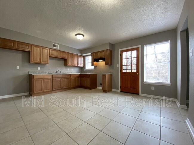 Building Photo - 5402 Breckenwood Dr