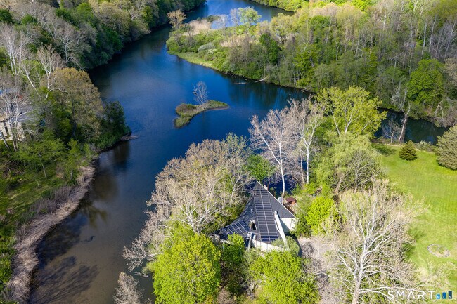 Foto del edificio - 47 Still River Dr