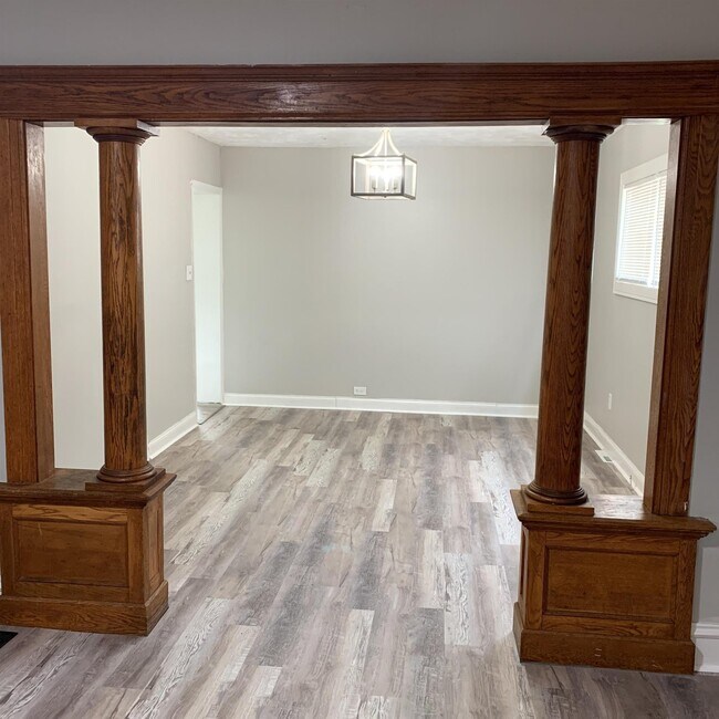 Foto del edificio - 1005 Teall Ave