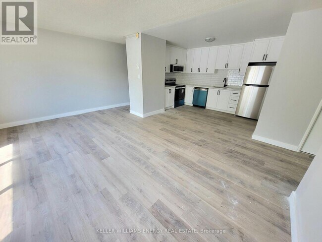 Photo du bâtiment - 290-290 Anderson Ave