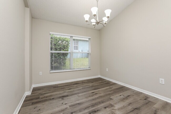 Foto del edificio - 25223 Ironwedge Dr