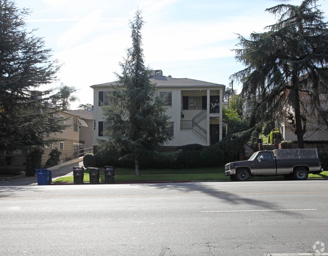 Building Photo - 4004 Los Feliz Blvd