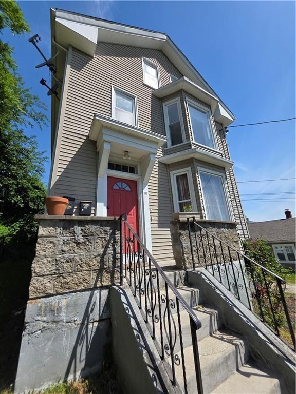 Foto del edificio - 216 Maplewood Ave