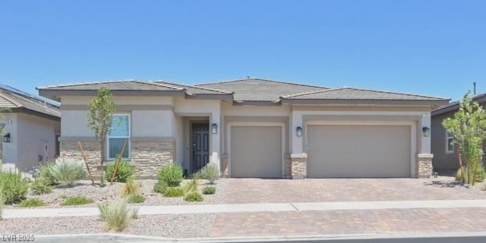 Foto principal - 710 Mary Baer Wy