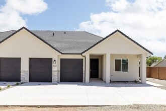 Building Photo - 522 E 900 S