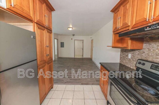 Foto del edificio - 1459 MacArthur Blvd