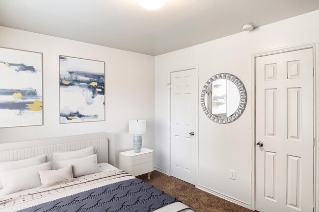 Building Photo - Chateau d'Orleans