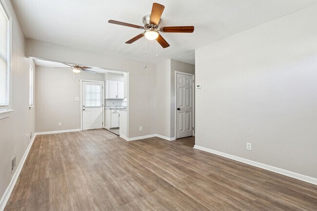 Foto del edificio - 9466 Phillip Ave