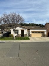 Building Photo - 10 Tolentino Dr