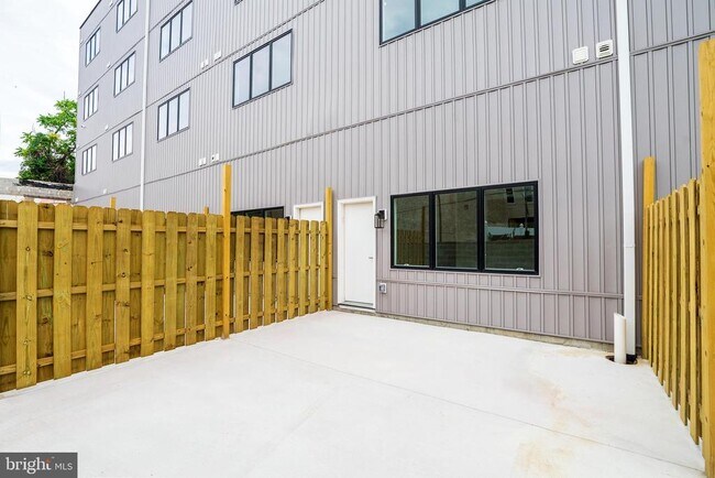 Foto del edificio - 1420 Point Breeze Ave