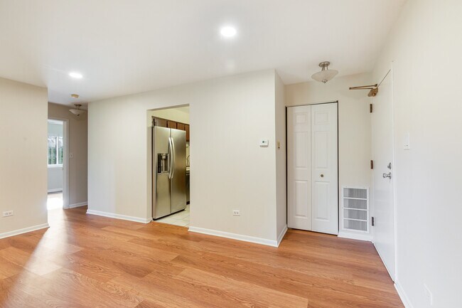 Foto del edificio - 611 W Central Rd