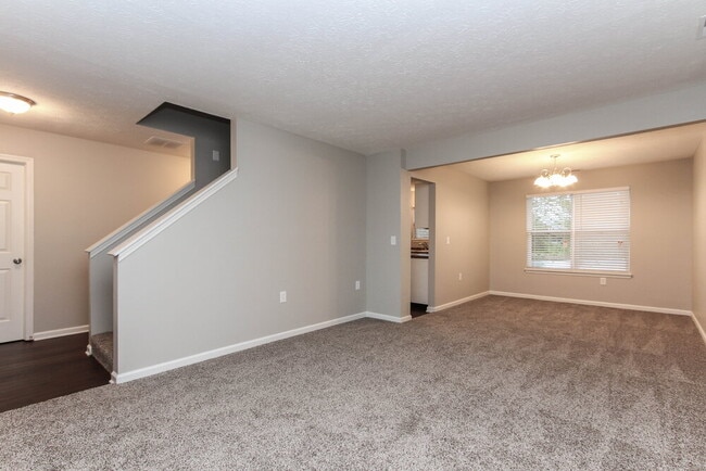 Building Photo - 4529 Woodland Ct