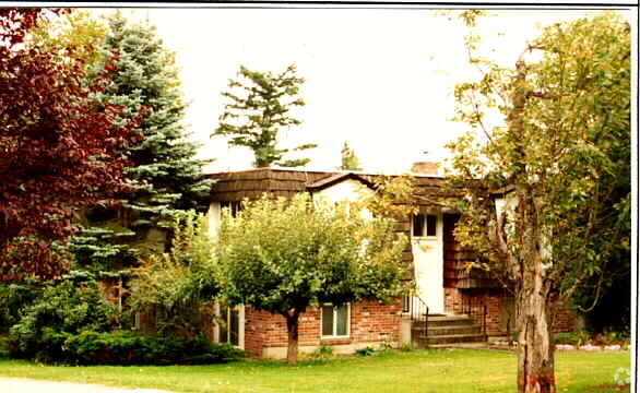 Primary Photo - 17011 Larch Way