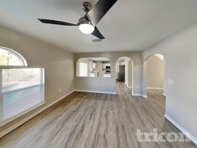 Foto del edificio - 2280 Kingscrest Cir