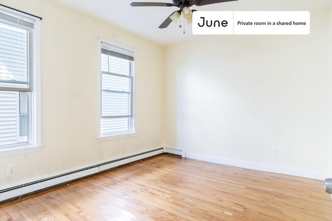 Building Photo - Room in Shared 2 bed/1 bath home