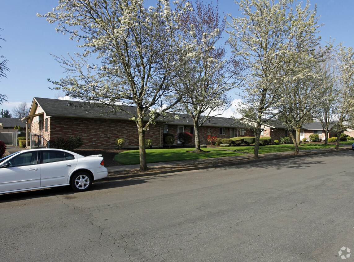 Highlands Apartments in Vancouver, WA