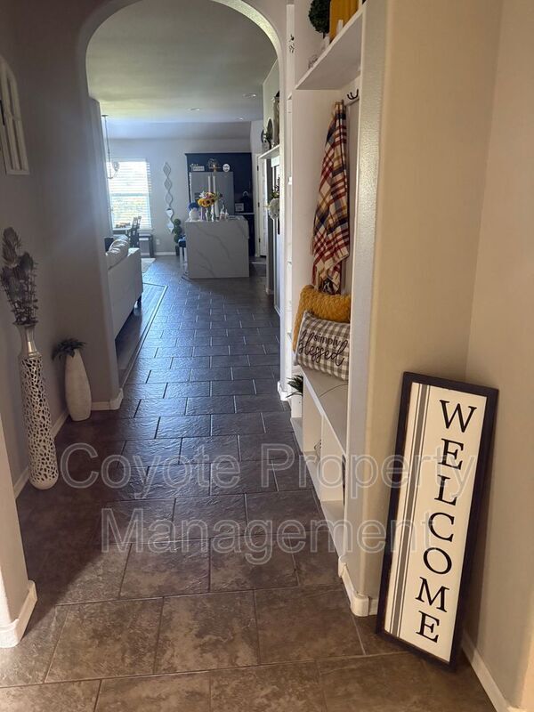 Foto del edificio - 11208 N 146th E Ave