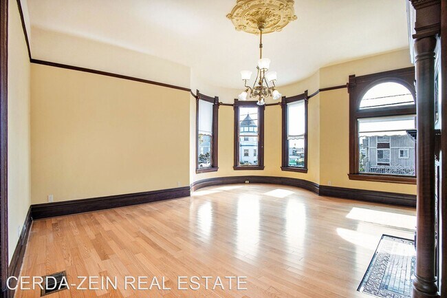 Foto del edificio - 4 br, 1.5 bath House - 1837 Clinton Avenue