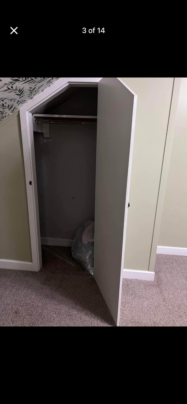 Building Photo - 3 Railroad Ct